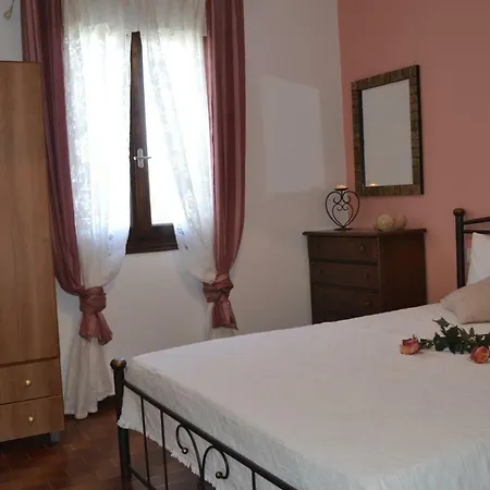 Charming Traditional House In Agia Anna Beach Semesterbostad