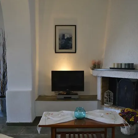 Charming Traditional House In Agia Anna Beach Semesterbostad